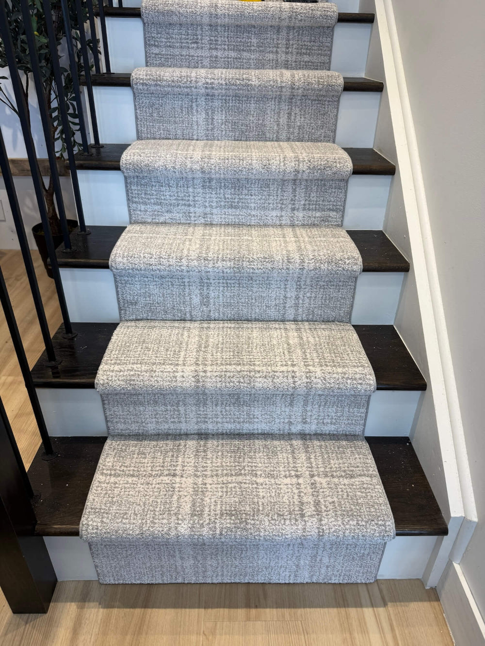 Tartan Grey Hearth Stair Runner Modern Sophisticated 🚀 – Direct