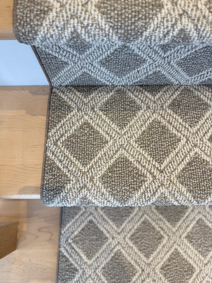 Anderson tuftex scout desert palm nylon stair runner top view