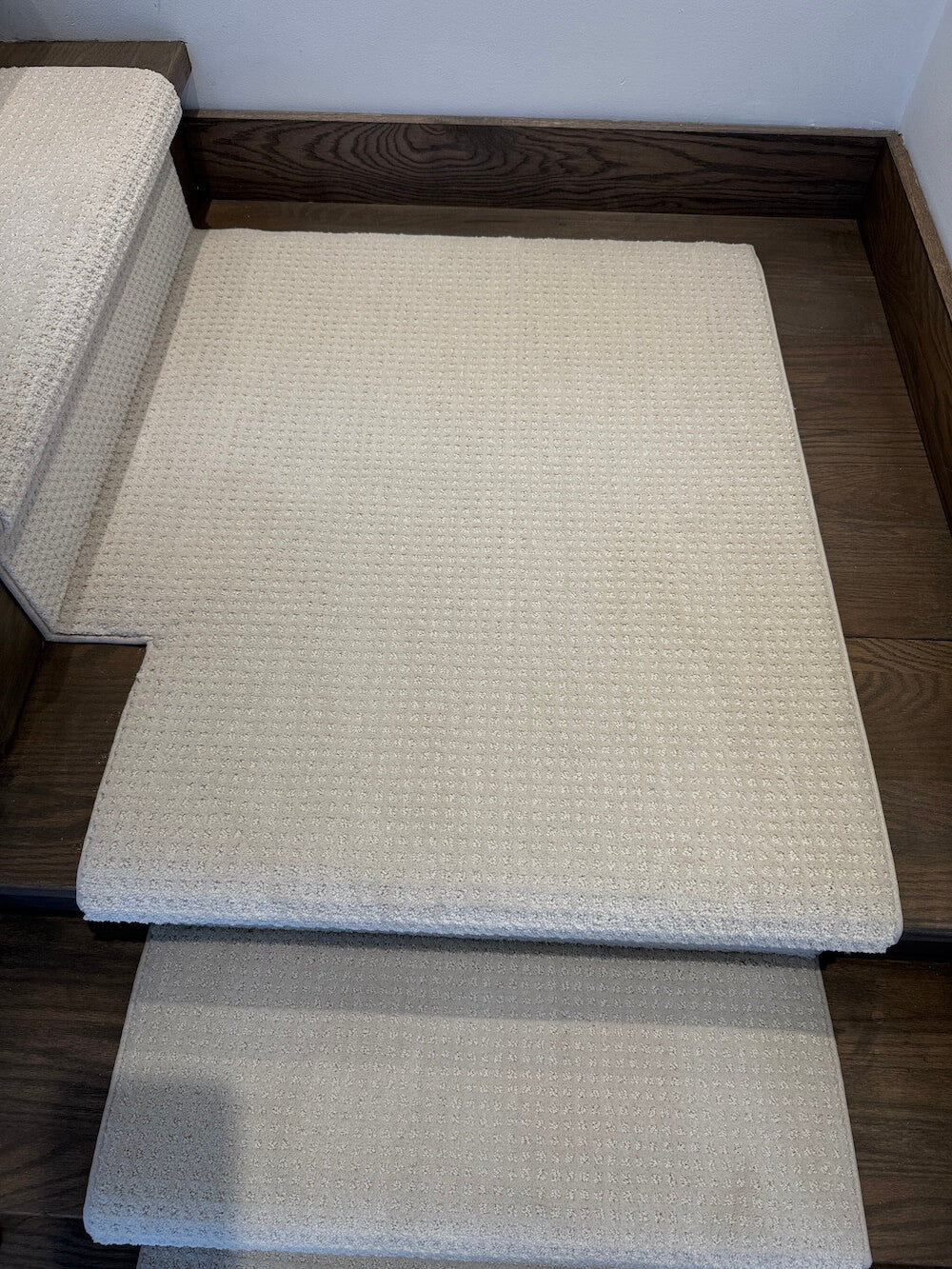 left turning stair runner landing